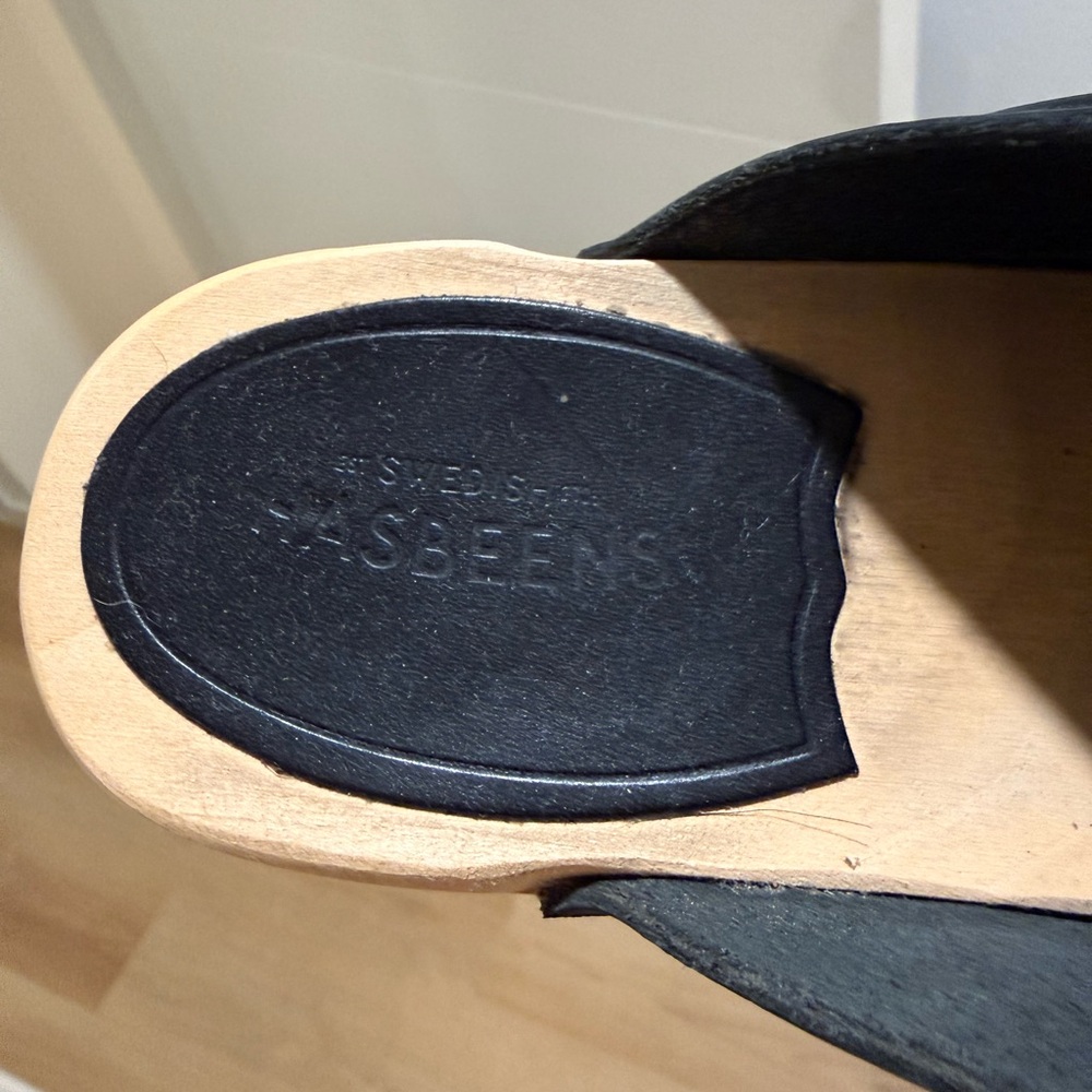 Swedish Hasbeens Black Leather Open Toe Clogs - Picture 2 of 4